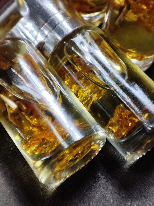 Roon Sang Hai Ruay: The Ultimate Golden Metta Oil for Charisma & Abundance by Kruba Krissana