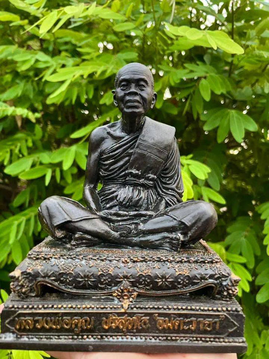 Rare Luang Phor Koon "Amata Wajaa" Statue 5" - B.E. 2540 (1997)
