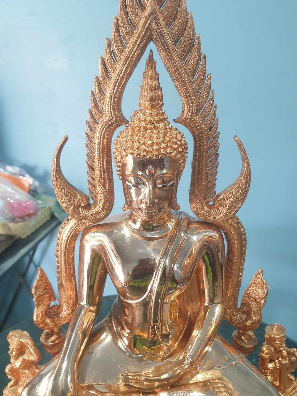 🌟 Rare Phra Phuttha Chinnarat (9-Inch) - BE 2560 🌟
Special Edition: The Only Copper Model Ever Made